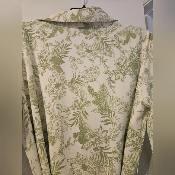 Kittenish Green and White Floral Dress - Picture 3 of 6